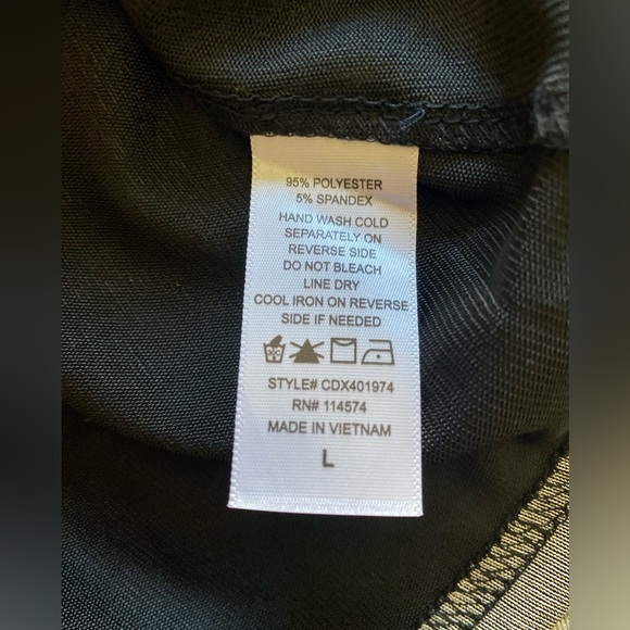 PLEIONE 🩶SILVER🩶 METALLIC V-NECK EMPIRE WAIST TOP SIZE LARGE 🌟NWT🌟 - Picture 6 of 7